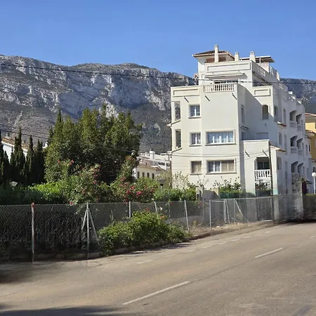 2 Personas Aldebaran דניה